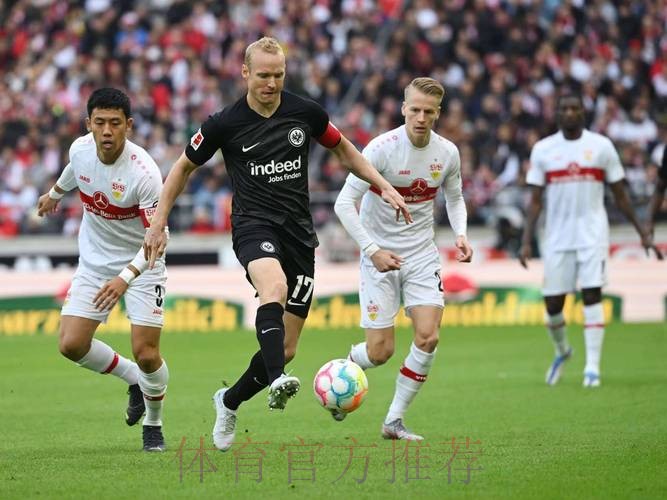 法兰克福高层要求球员不能再找借口；新帅很可能会是罗泽